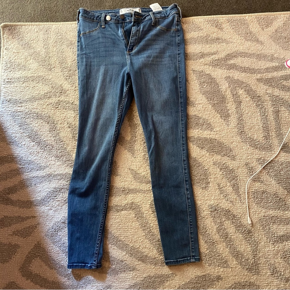Hollister Curvy High Rise Jean Leggings Size 9